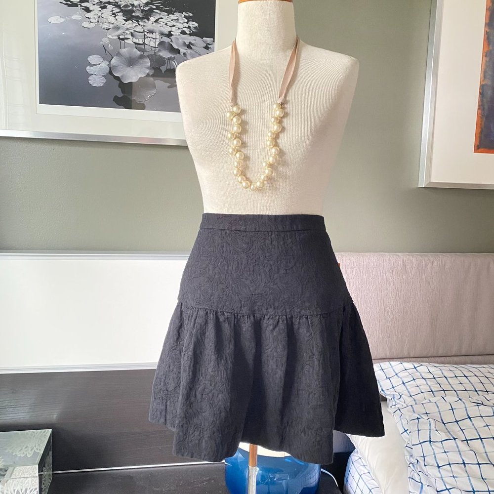 ♥ J. Crew Fit and Flare Floral Brocade Skirt in Black US 2    - O162